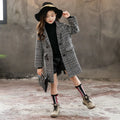 Girls' grey houndstooth plaid coat with suit collar and long sleeves.