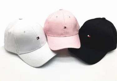 Korean version cotton baseball cap in black for autumn winter outdoor sports with adjustable closure