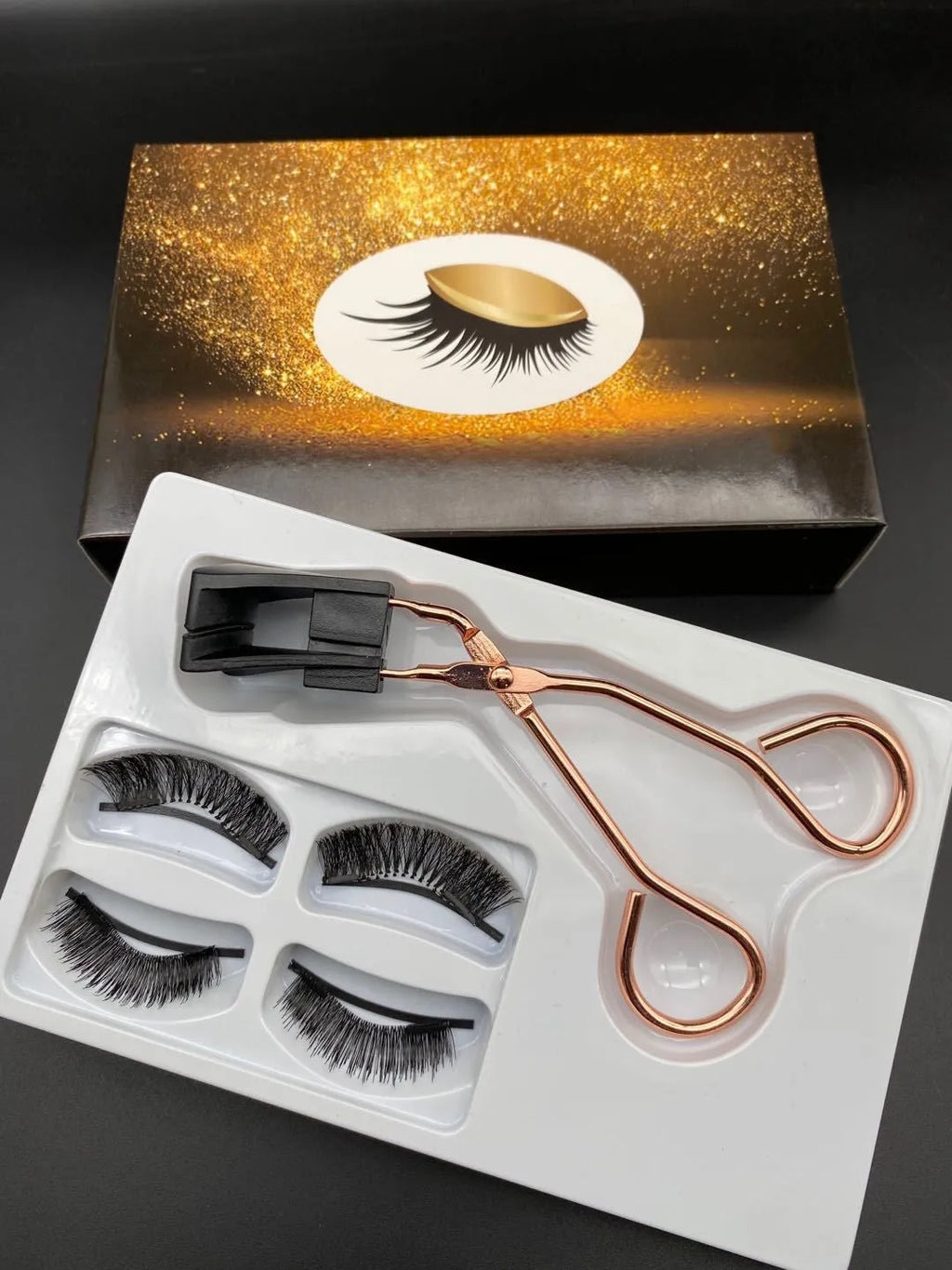 Quantum Magnetic False Eyelashes Set with 4 chemical fibre lashes and electromagnetic clip in colour 03Style