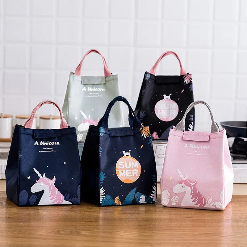 Insulated lunch bag with thermal thickening in Oxford cloth showing pattern options for office meal transport