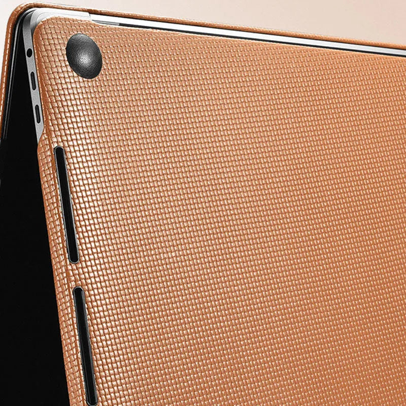 Ultra-thin leather protective sleeve for Apple notebook in black, with cross pattern finish
