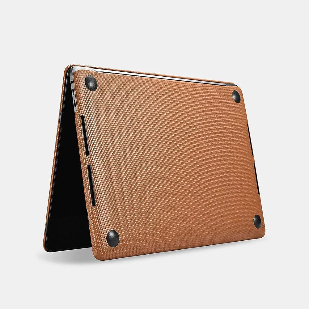 Ultra-thin leather protective sleeve for Apple notebook in black, with cross pattern finish