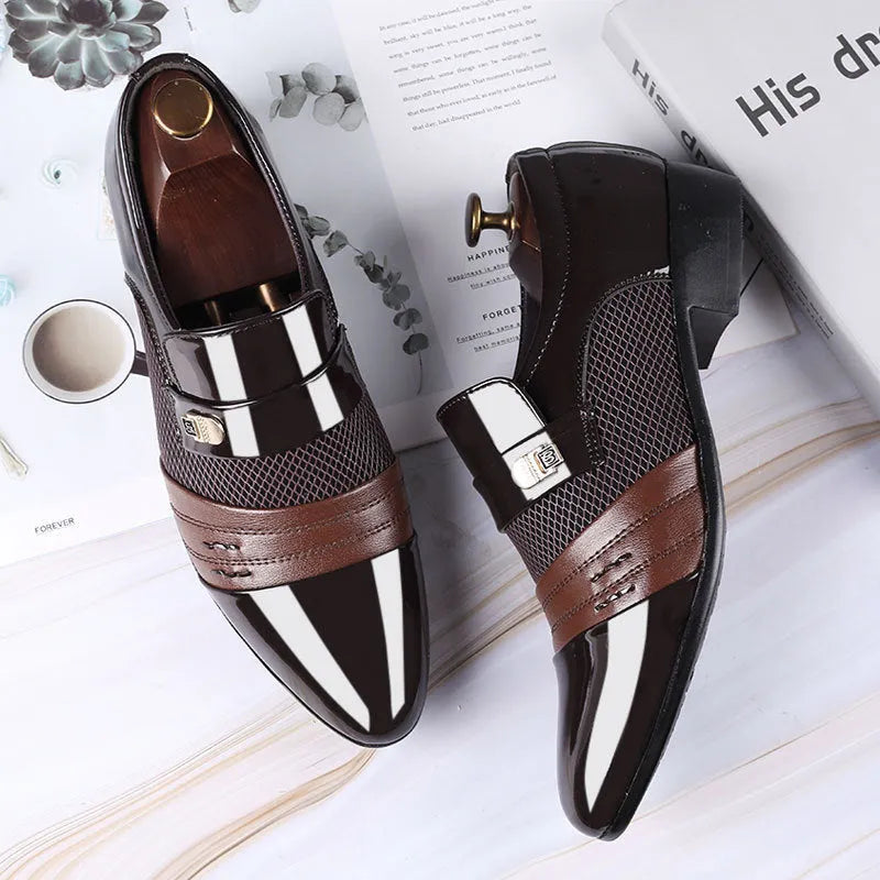 Men's pointed toe business casual leather shoes in black with artificial PU upper and rubber sole, low-top design