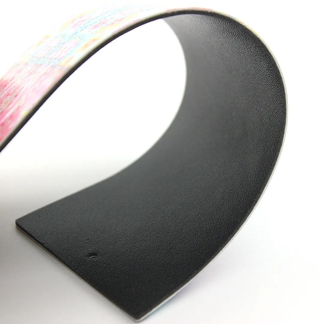 Handmade 5D diamond painting bookmark with pendant on PU material measuring 6x21cm