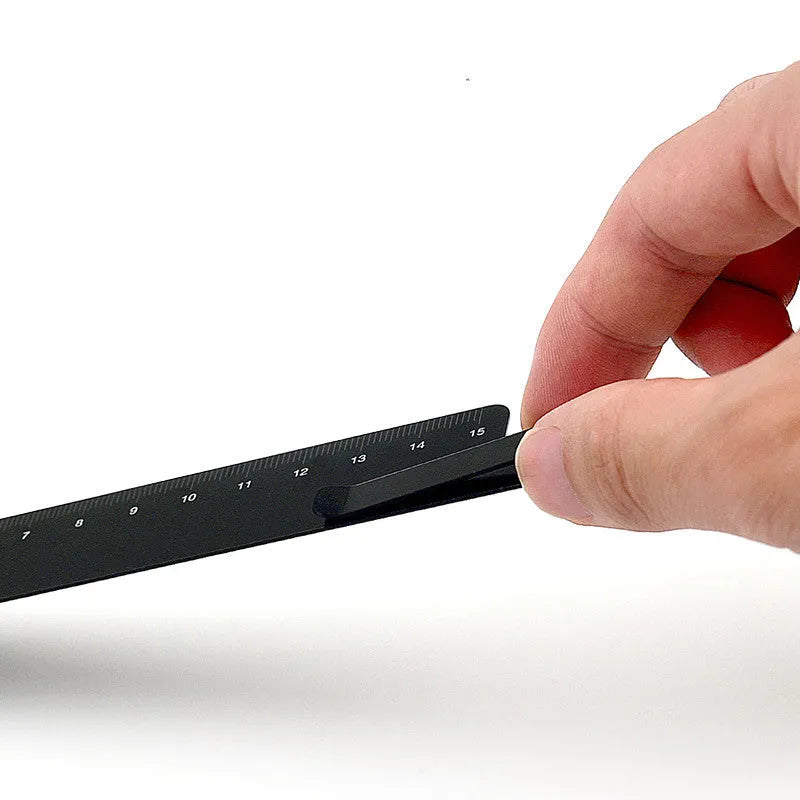 Aluminium bookmark ruler with 15cm laser-engraved scale in black or silver colour