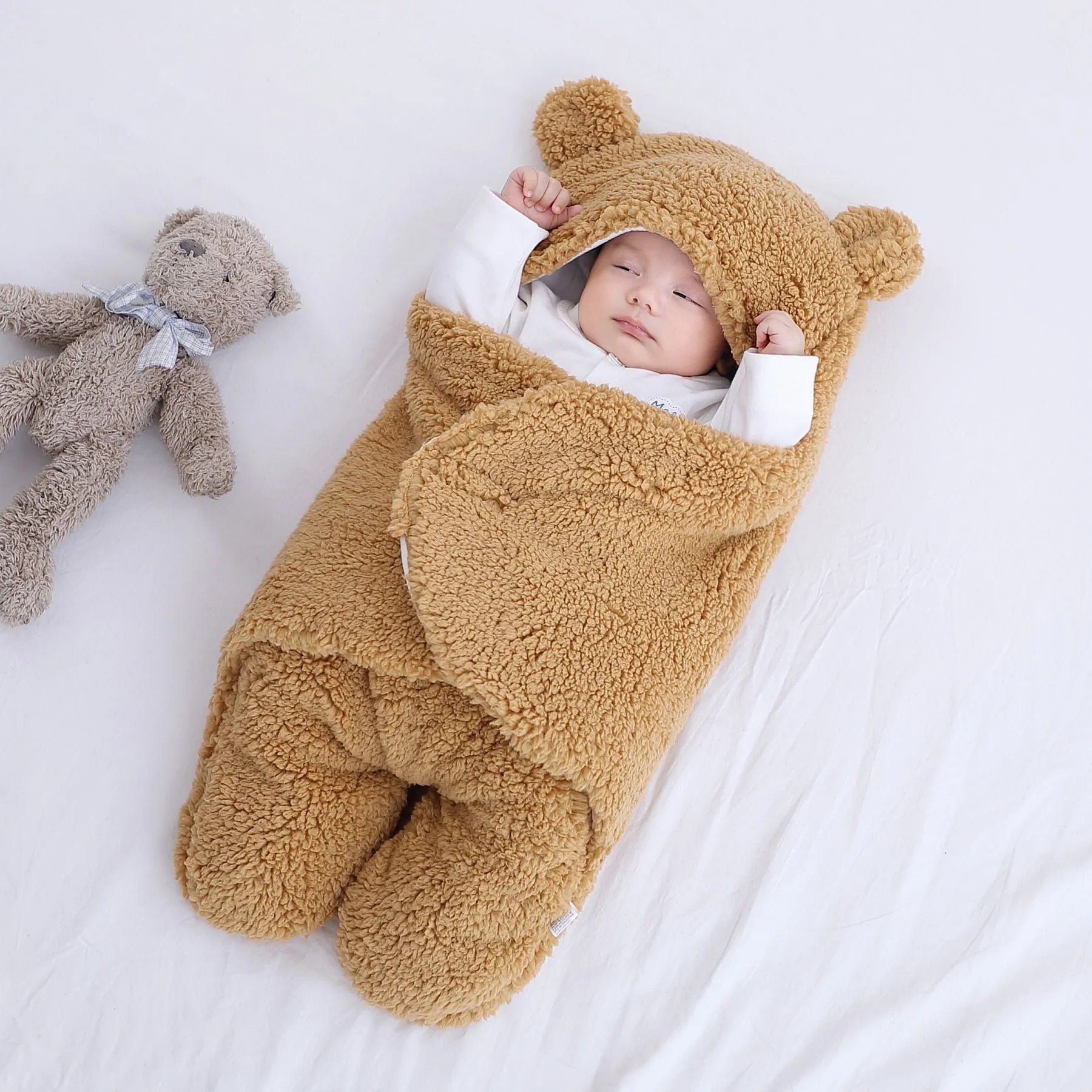 Cotton blend baby quilted sleeping bag wrapper in white plain pattern, 40x62cm size for 3 month old