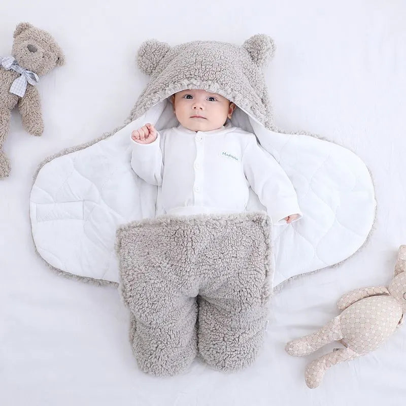 Cotton blend baby quilted sleeping bag wrapper in white plain pattern, 40x62cm size for 3 month old