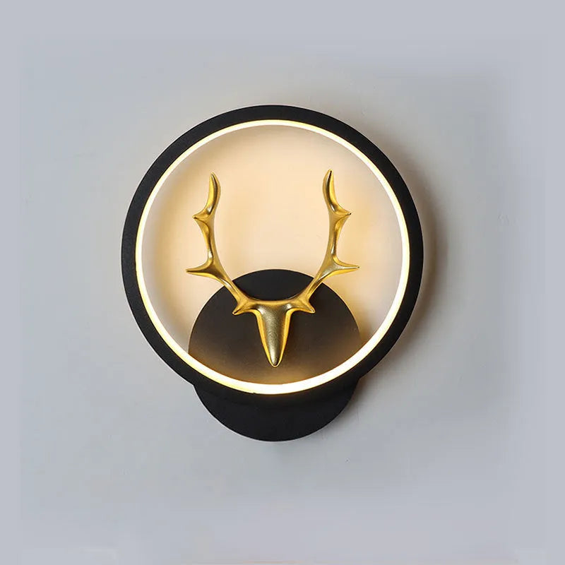 Nordic-style deer head wall lamp with antlers, remote control, in white or black finish.