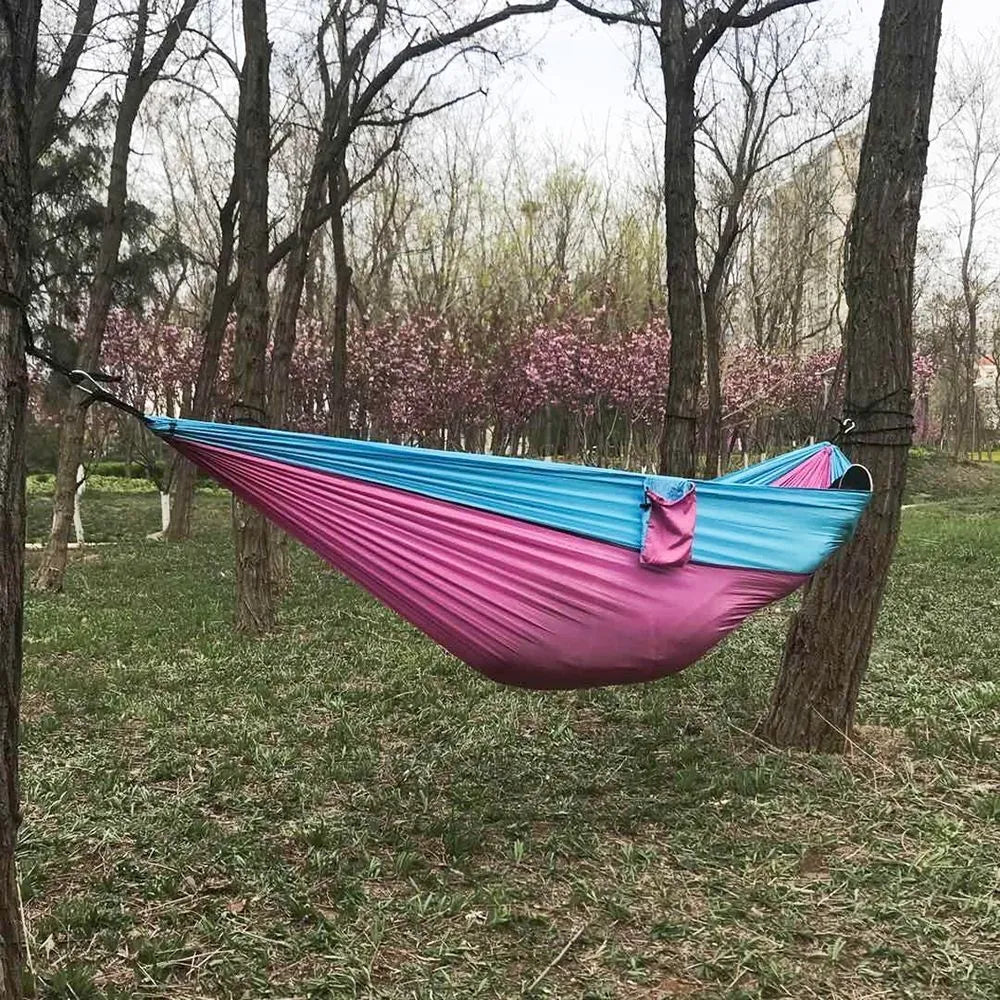Automatic mosquito net anti-rollover parachute cloth hammock in blue, outdoor setting, 300kg load capacity