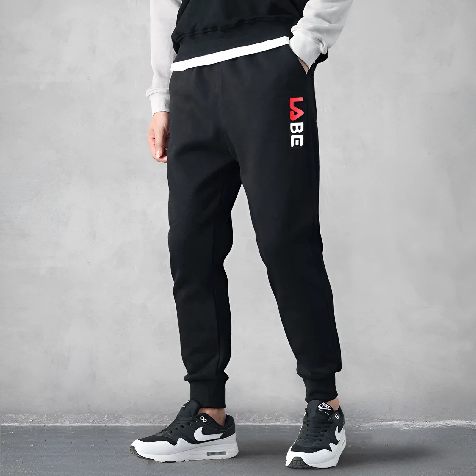Loose fit mid-waist polyester casual trousers for teenagers, nine-length, small feet style, available in multiple colours