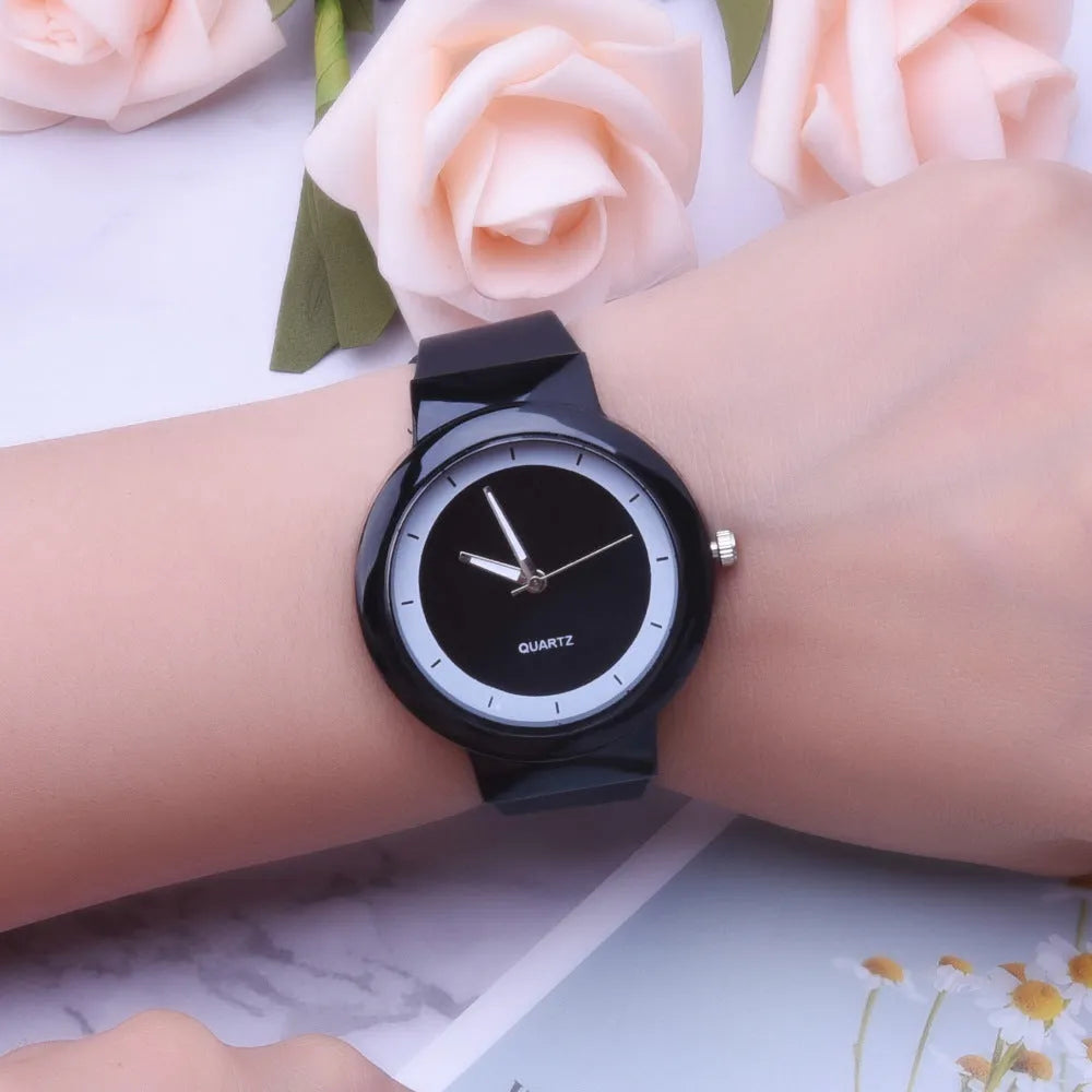 Casual sports ladies quartz watch with 40mm dial and pointer display