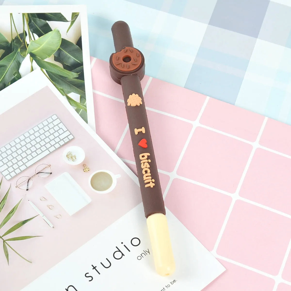 Zhongfan Korean soft gel chocolate scented 0.5mm black ink gel pen with needle tip