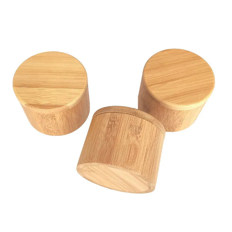 Bamboo seasoning box with 7.5cm spoon for solid herbs and spices