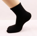 Pair of men's middle tube cotton blend socks in white with moisture wicking and deodorising properties