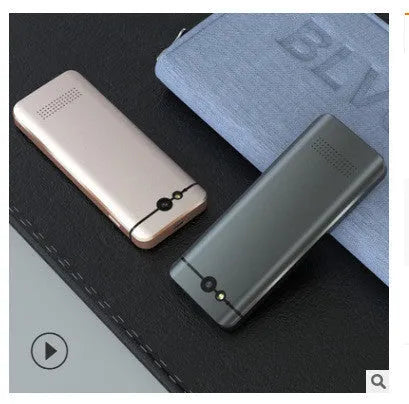 Gold or silver grey M9 Wi‑Fi translator for language translation with group chat and photo functions.