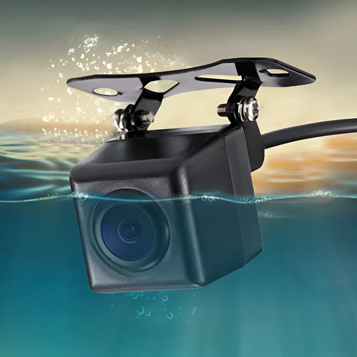 Black HD rear view car reversing camera with 170° viewing angle and CMOS sensor