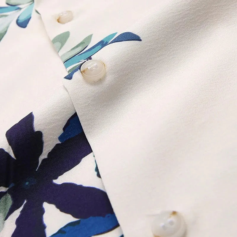 Casual printed shirt in white with lapel collar and short sleeves, loose fit cotton blend fabric