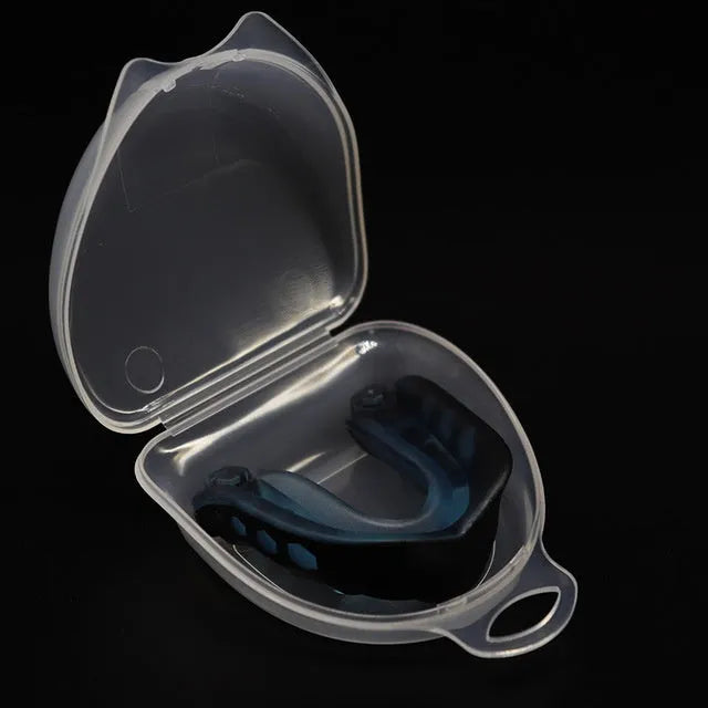 Professional boxing Sanda mouthguard with dual density silicone, 50x51x18mm, in blue with transparent storage box