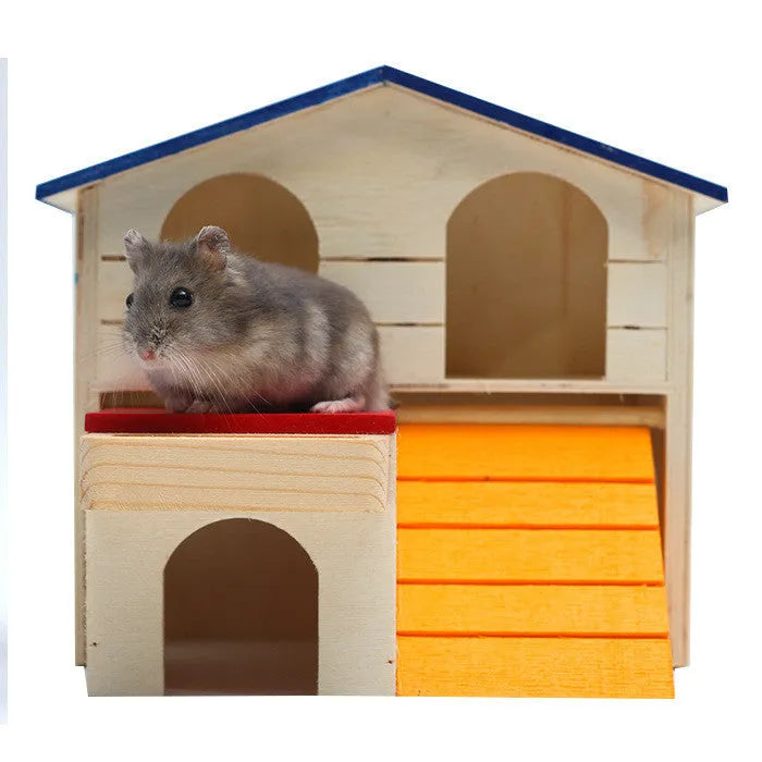 Wooden hamster chalet with blue removable roof, measuring 17x17x15cm