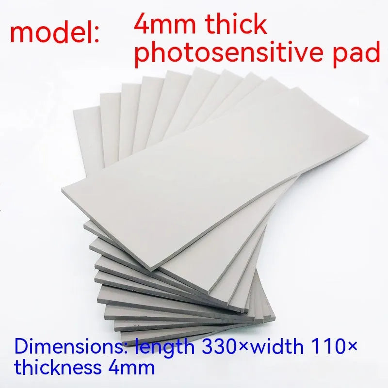 Black and grey plastic light-sensitive mat for seal pottery and calligraphy in three thicknesses.