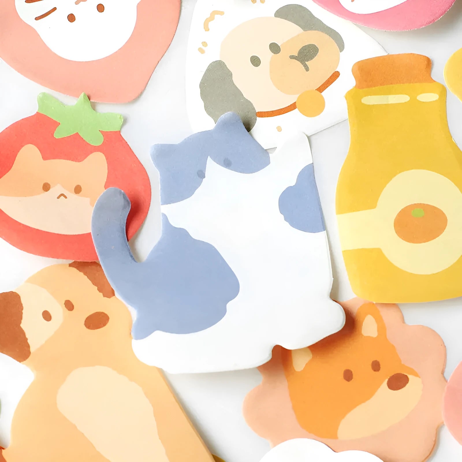 Small animal shaped sticky note pad set with 90 pages, showing one of six illustrated cover designs.