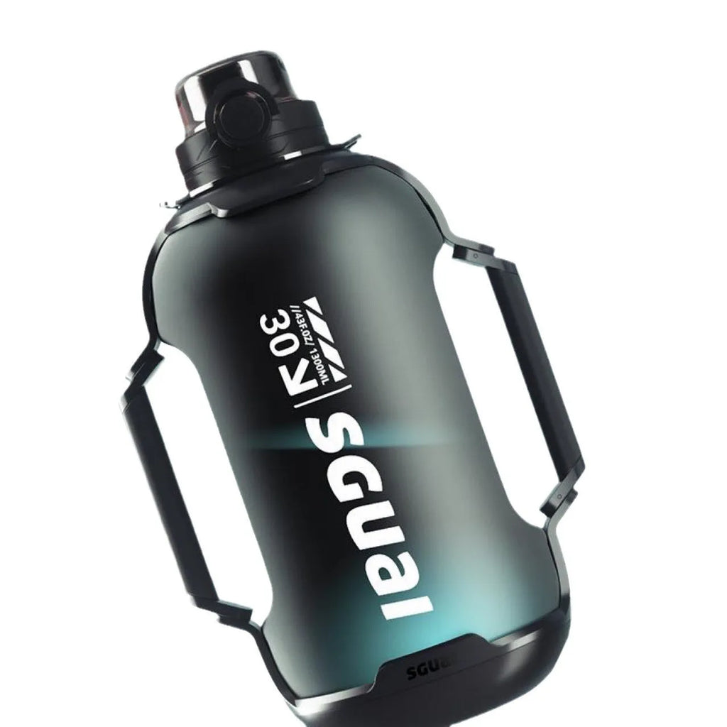 Smart Sports Bottle T30 matte black with wireless charging coaster, 1300ml capacity, IPX6 waterproof, compact gym bottle