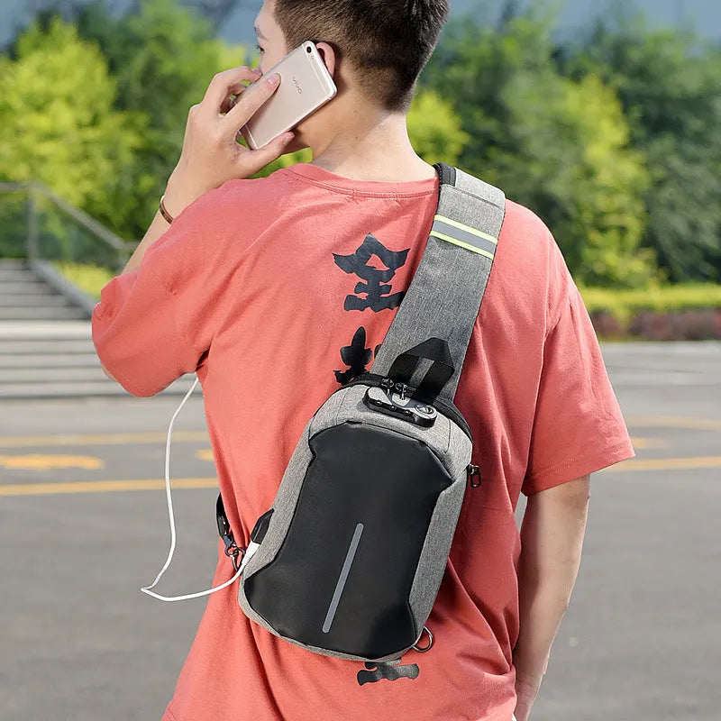 Oxford cloth shoulder bag with zipper closure, polyester lining, less than 20L capacity, black colour