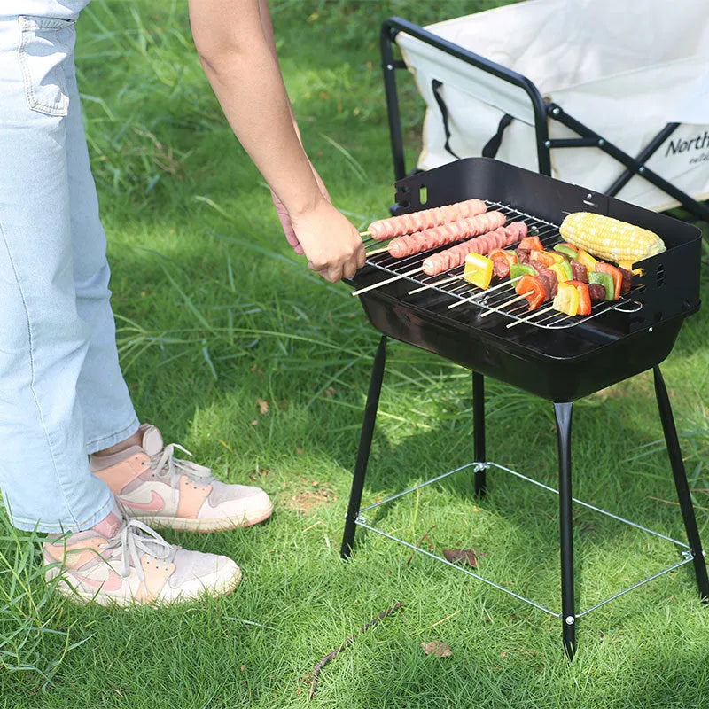 Portable metal barbecue oven, black, 29x12x44cm, for camping and outdoor grilling with 3-5 people