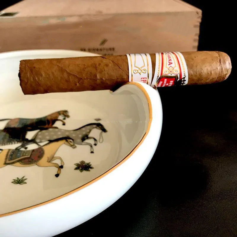 Bone ceramic cigar ashtray with manual gold drawing, 175 x 175mm, horse colour option