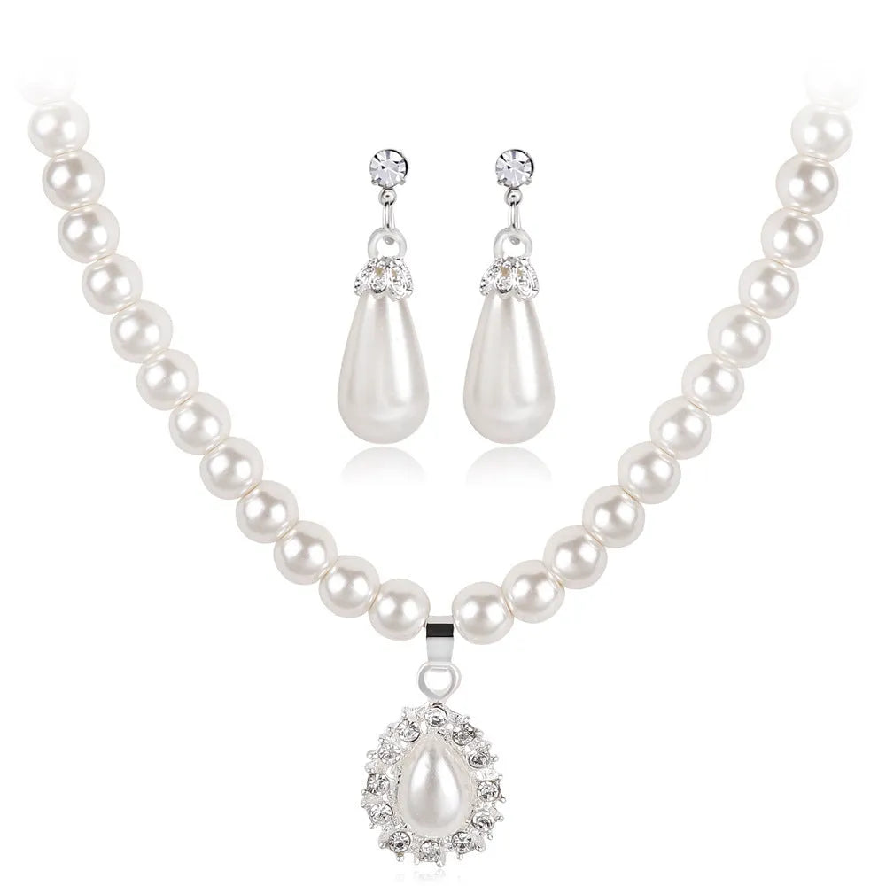 Pearl necklace set for women with alloy drop pendant and water wave chain in photo color