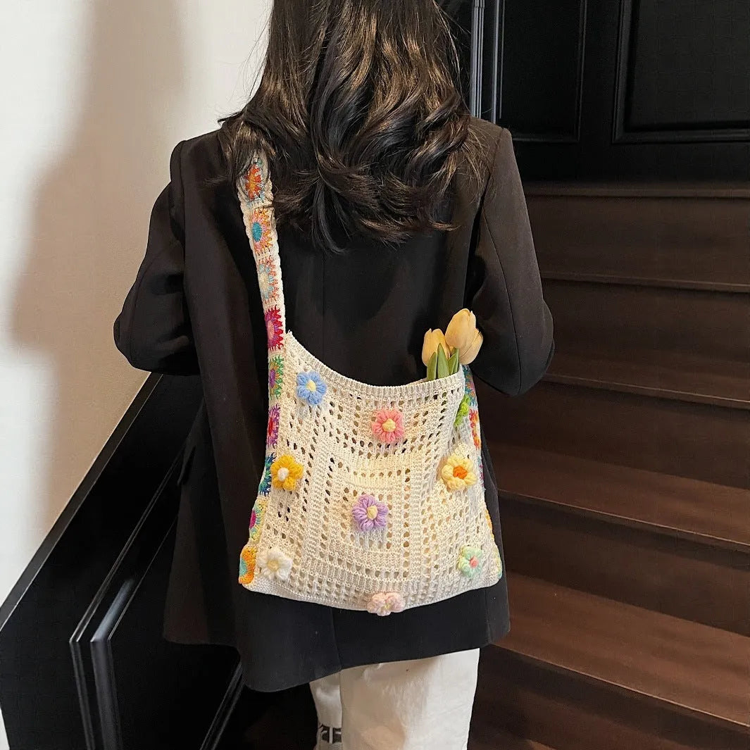Woven polyester beach bag with hollow design and single shoulder strap showing 30x28cm dimensions