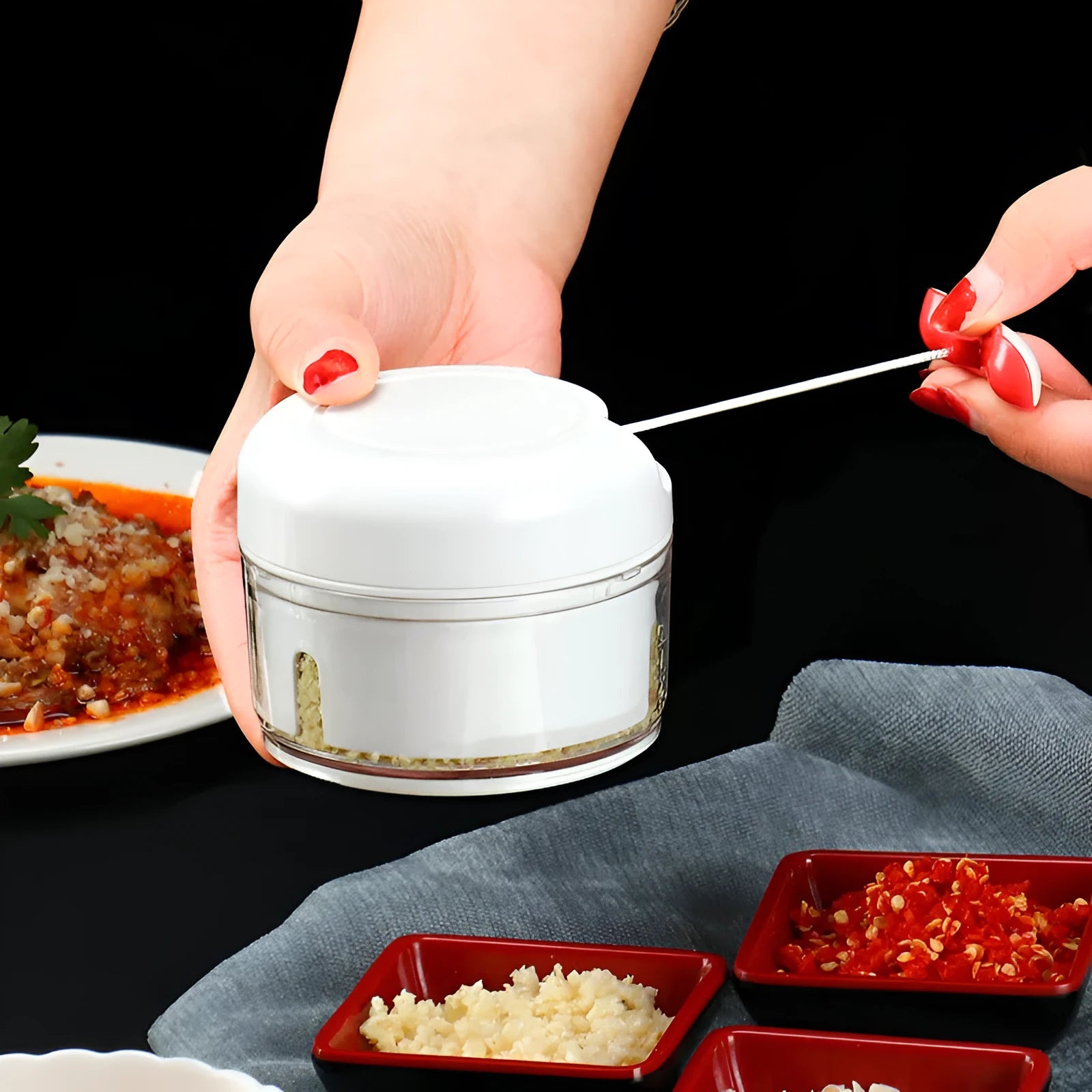 Manual food chopper with magnetic 304 stainless steel blade on plastic base, white colour