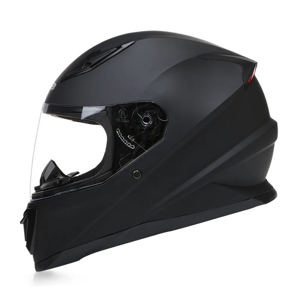 Simple ABS motorcycle helmet in matte black with transparent lens for off-road riding