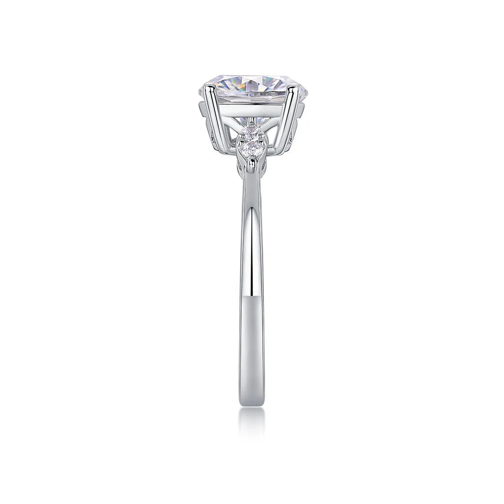 2 carat moissanite wedding ring set in S925 silver with platinum plating, sizes 5 to 9, gift box and GRA certificate