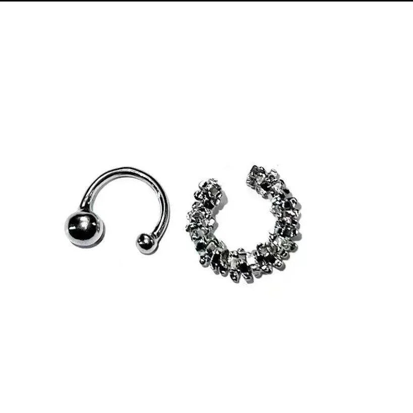 A pair of irregular geometric frosty finish ear clip earrings in colour B4710.