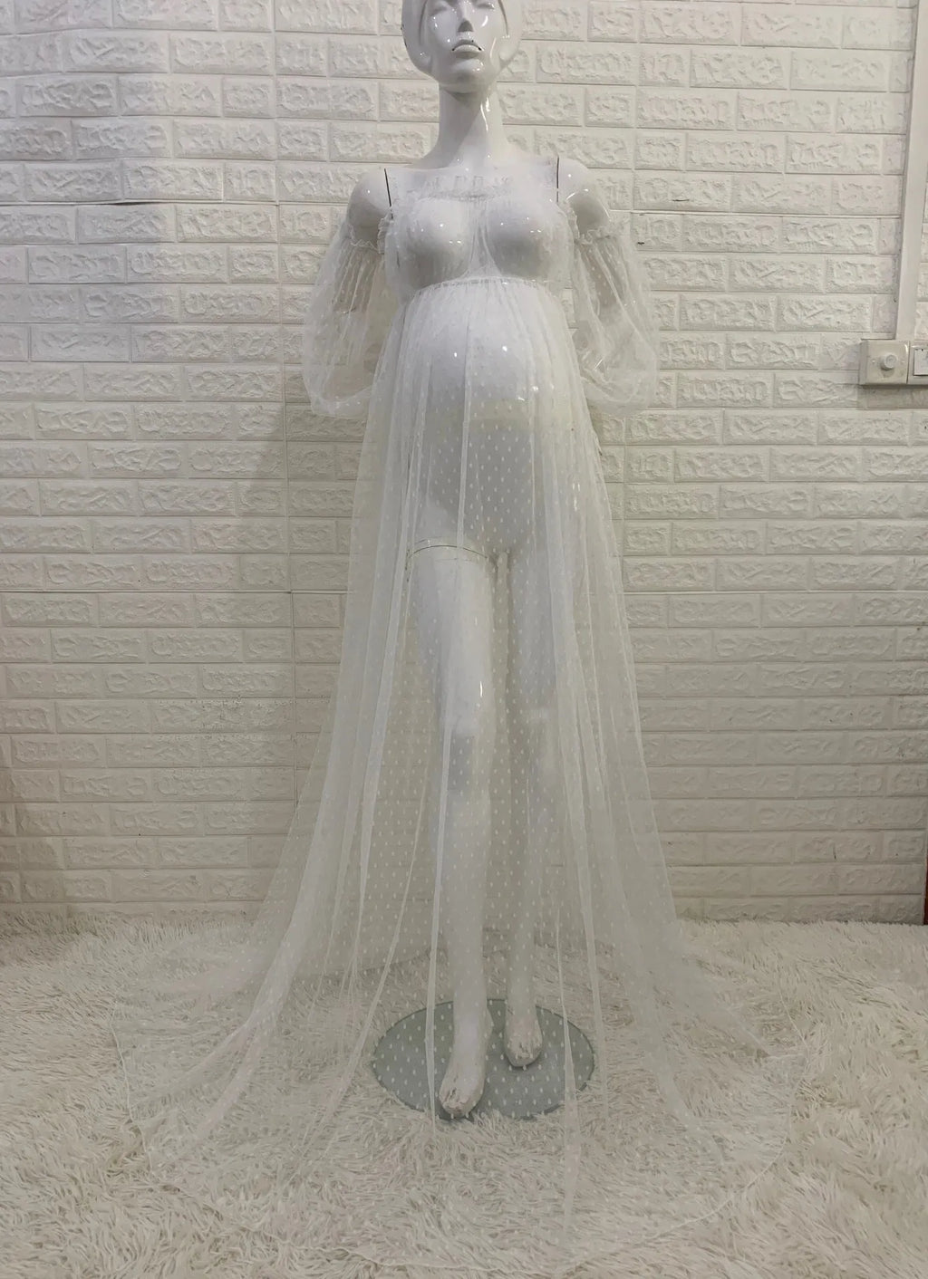 White dot mesh off-shoulder puff sleeve maternity dress with long skirt