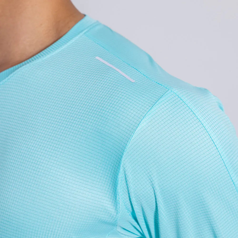 Solid colour men's polyester running top in sky blue, front view, quick-dry fabric for fitness