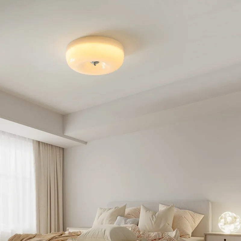 Modern American style cream and white bedroom ceiling lamp with three-colour light, shown in 30cm and 40cm sizes.