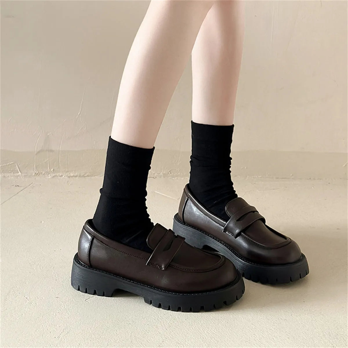 Chunky heel platform British style leather shoes for women in black, low heel, round toe