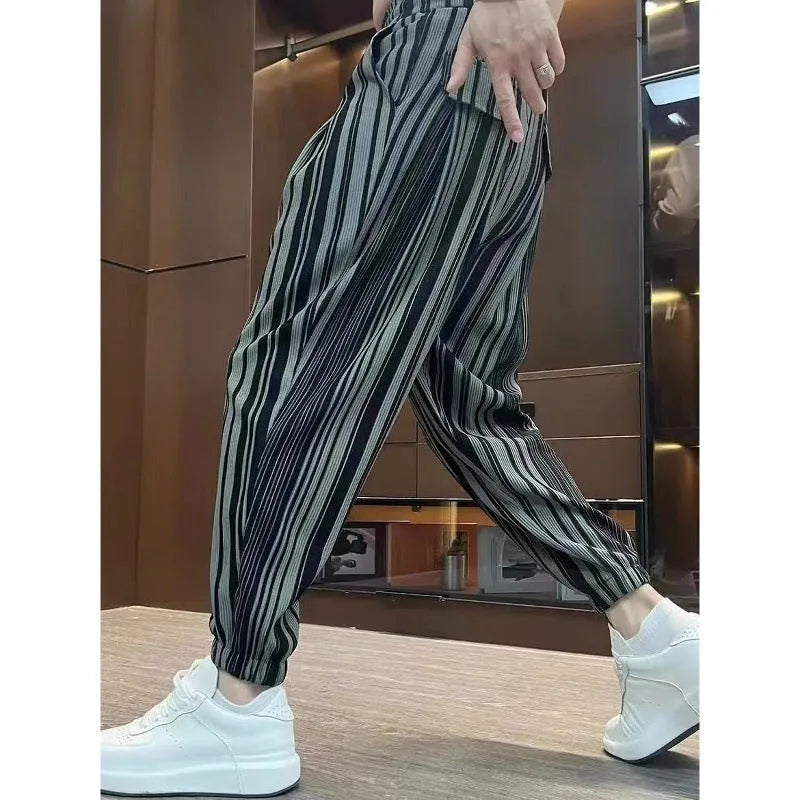 Men's ankle-tied cropped ice silk polyester fibre pants in dark gray with striped pattern