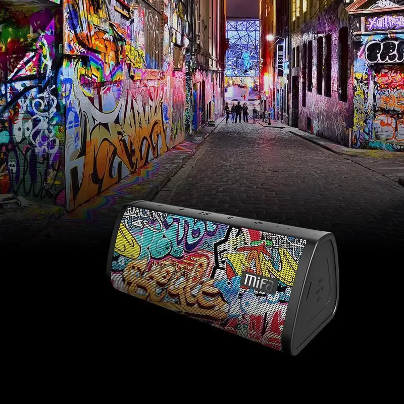 Black Bluetooth waterproof outdoor speaker with 10W subwoofer, 152x66x64mm, on a neutral background