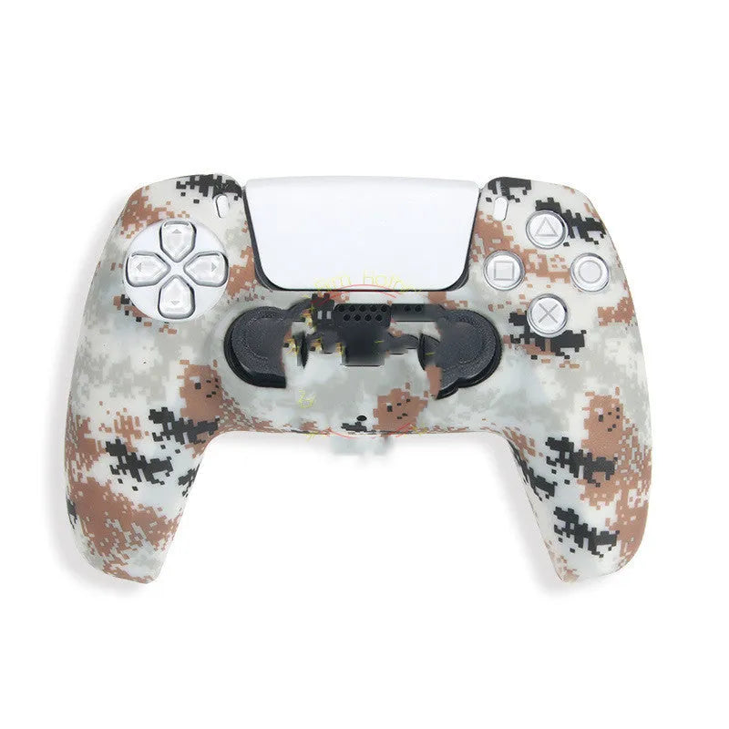 Camouflage patterned silicone protective case fitted on a PS5 DualSense controller