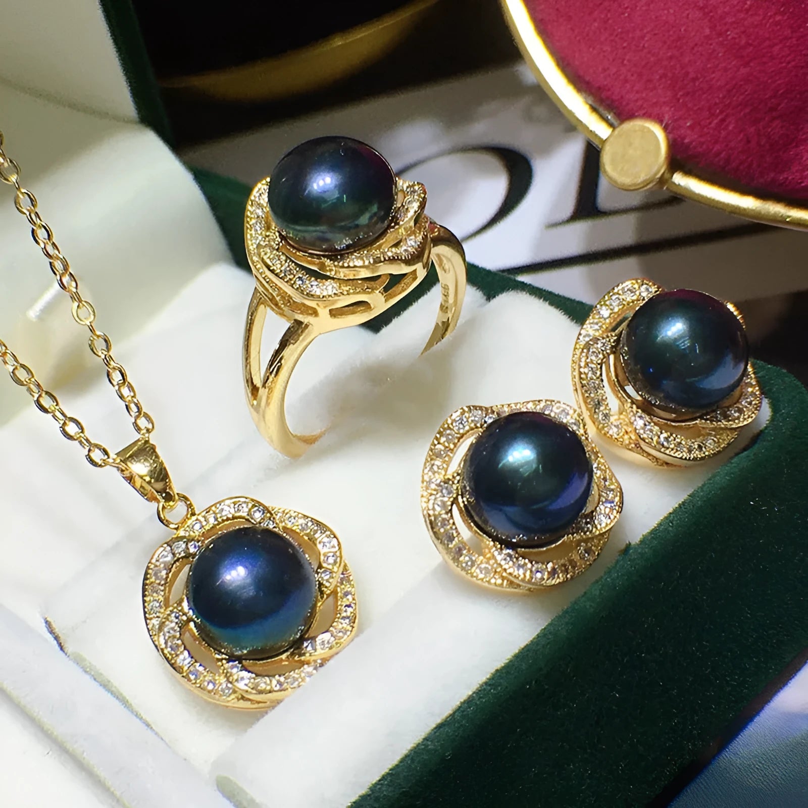 Freshwater pearl necklace, earrings, and ring set in white 8-9mm pearls with box and chain