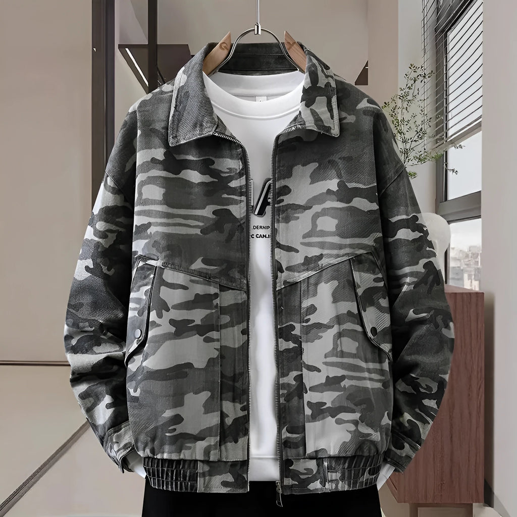 Men's camouflage polo collar jacket in cotton, regular fit, dark green camouflage colour, spring autumn daily wear