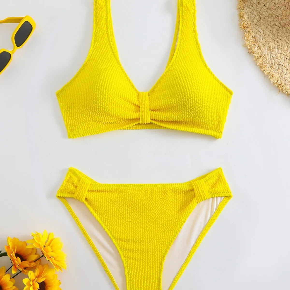 Women's solid colour two-piece bikini swimsuit with polyester fabric, bra and shorts, sizes S to XL