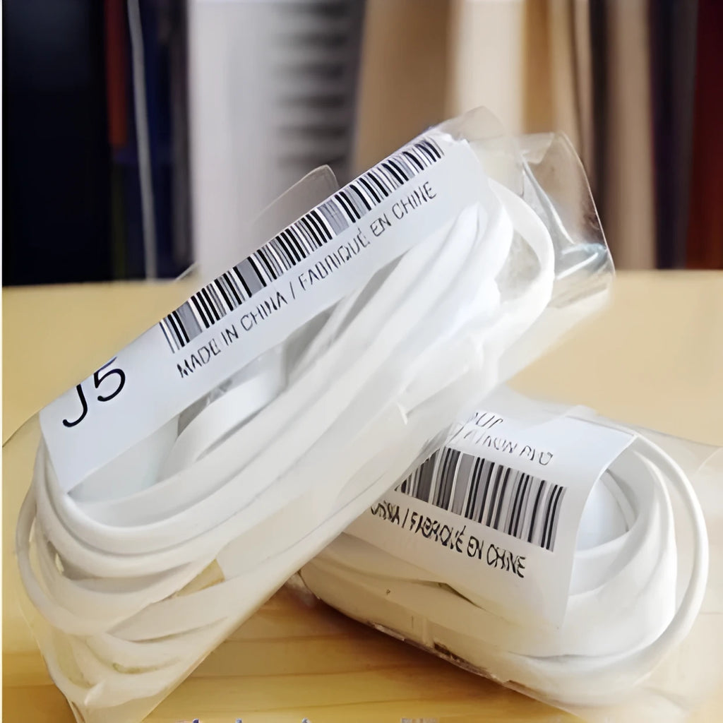 S4 wired in-ear headset with microphone, 3.5mm plug, 2.5m TPE cable, silicone earplugs, 40mm driver