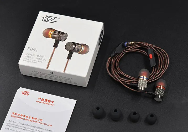 In-ear headphones with metal subwoofer design, 3.5mm L-bend plug, and silicone cable
