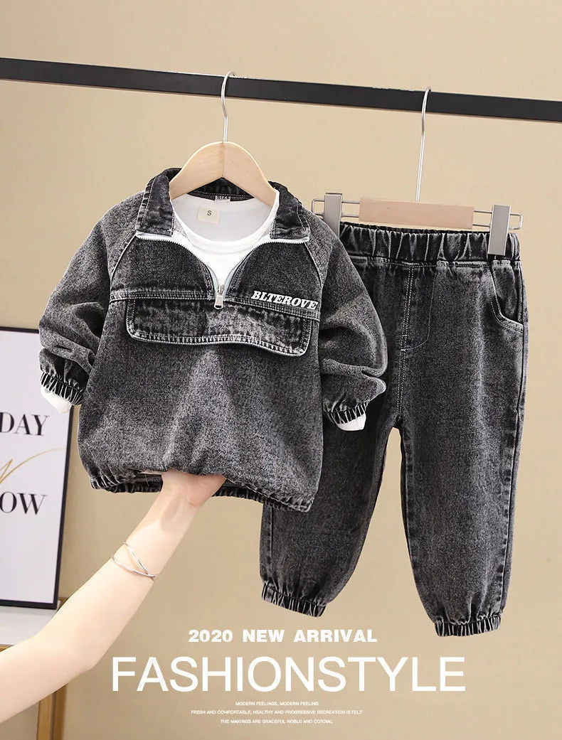 Boys' black denim two-piece suit set with long sleeves in Korean style