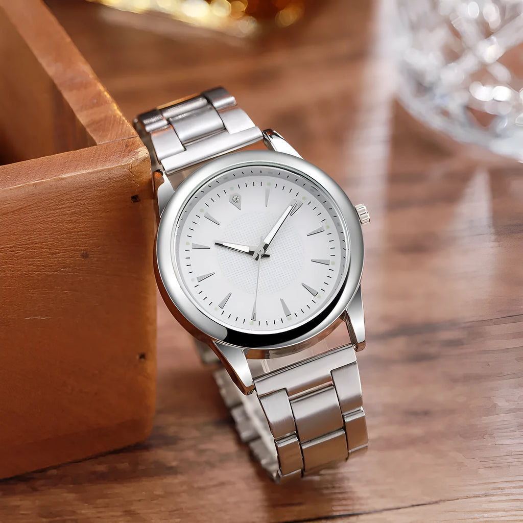 Men's casual stainless steel quartz watch with round dial, 40.5mm, showing gold case and black surface