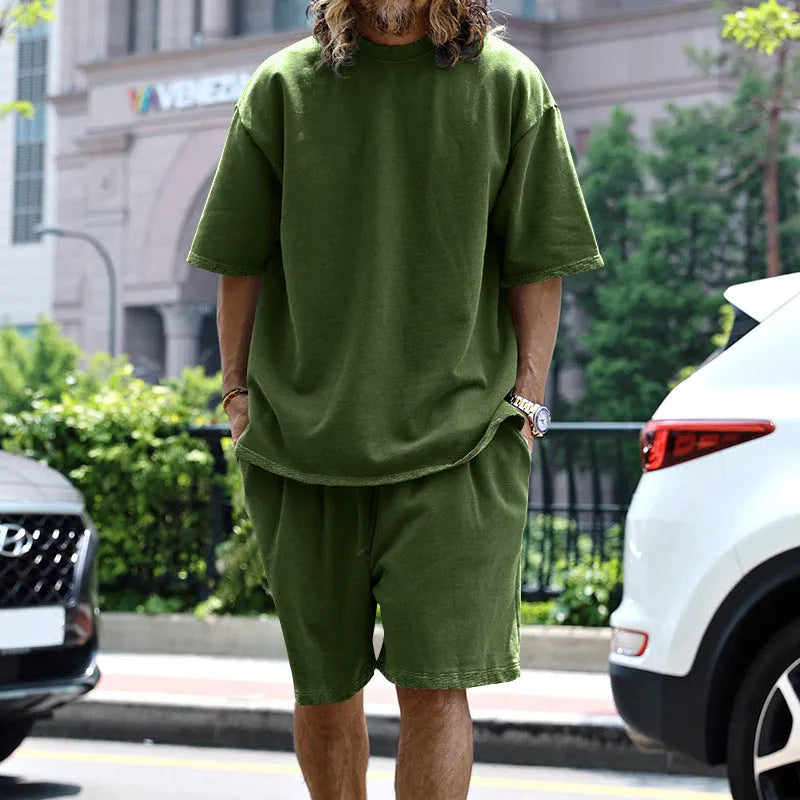 Men's 2-piece loose sports suit set with round neck T-shirt and drawstring shorts in solid colour